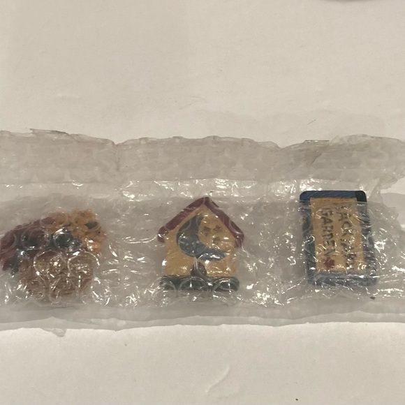 Crafters/ Three (3) Lucite Garden Theme Button Covers/ NEW NEVER USED / NWOT - Picture 4 of 4